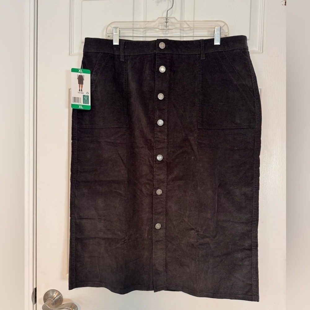 32 degrees black button up maxi skirt‎ nwt corduroy like material
